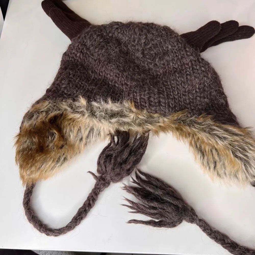 Rare Y2K American Eagle Trapper Hat with antlers Horns Knit Wool Faux Fur